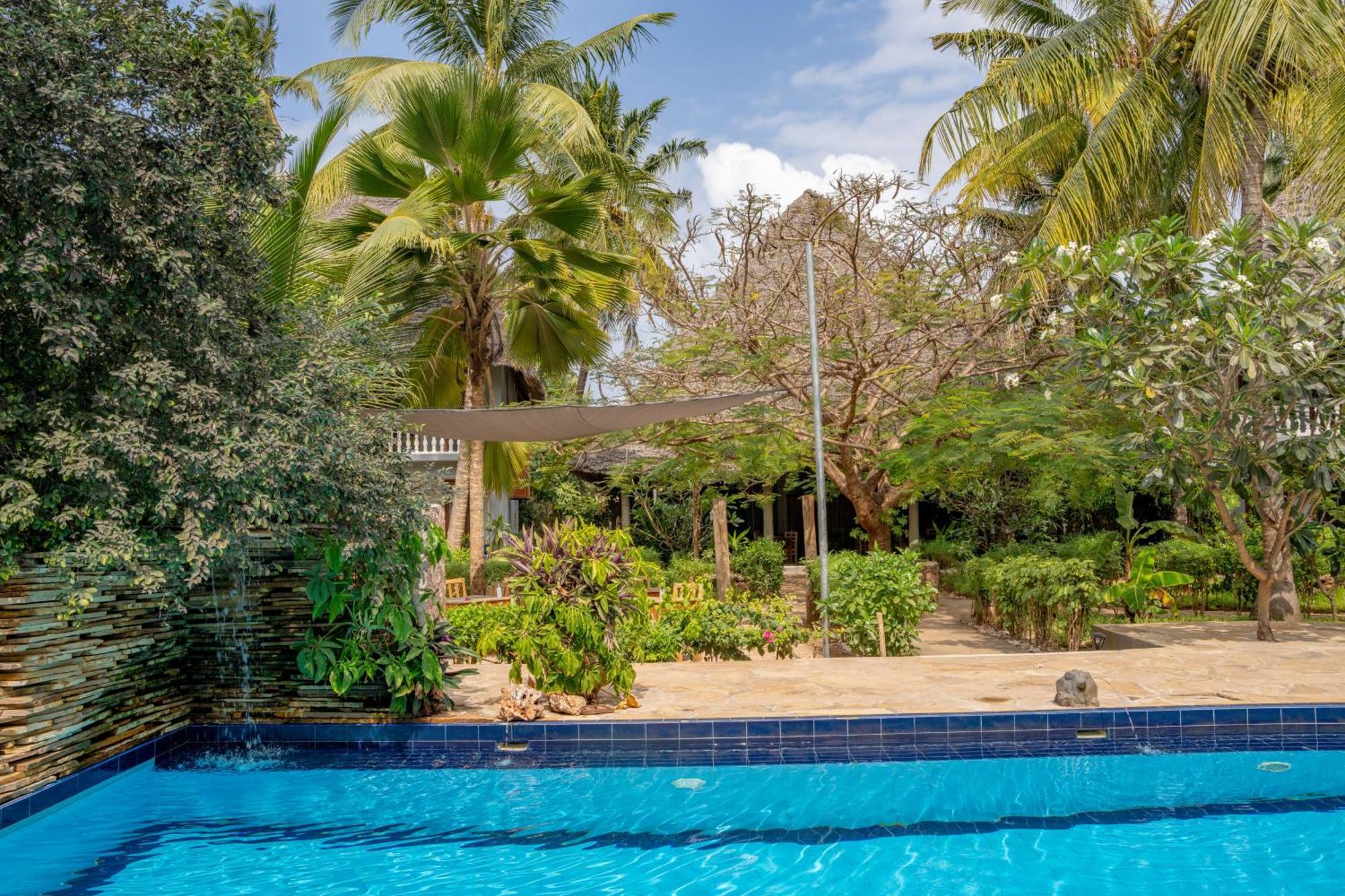 Michamvi Sunset Bay Hotel Bagian luar foto