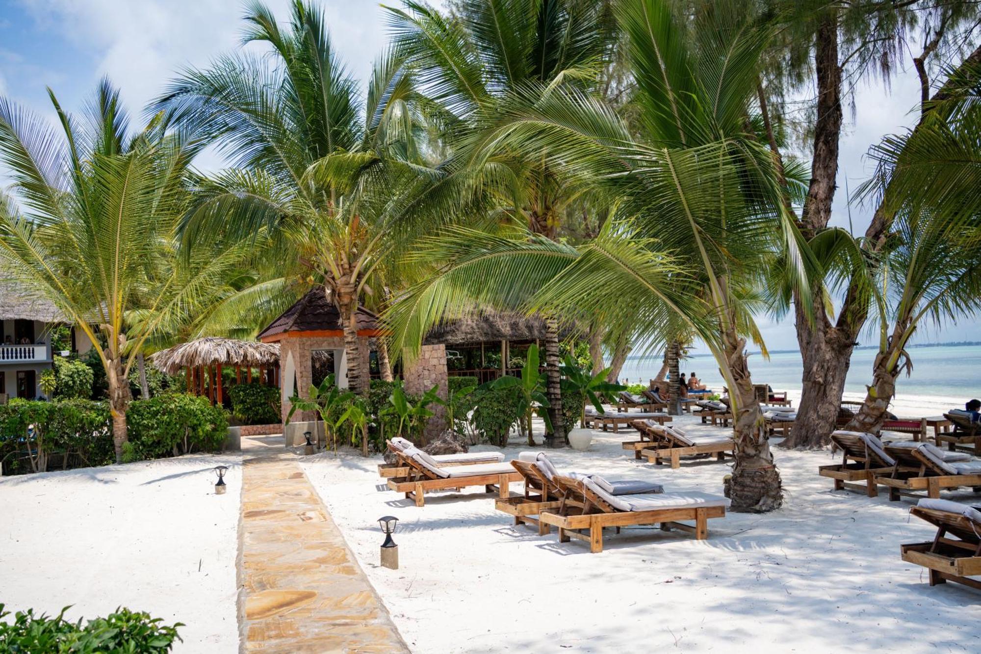 Michamvi Sunset Bay Hotel Bagian luar foto